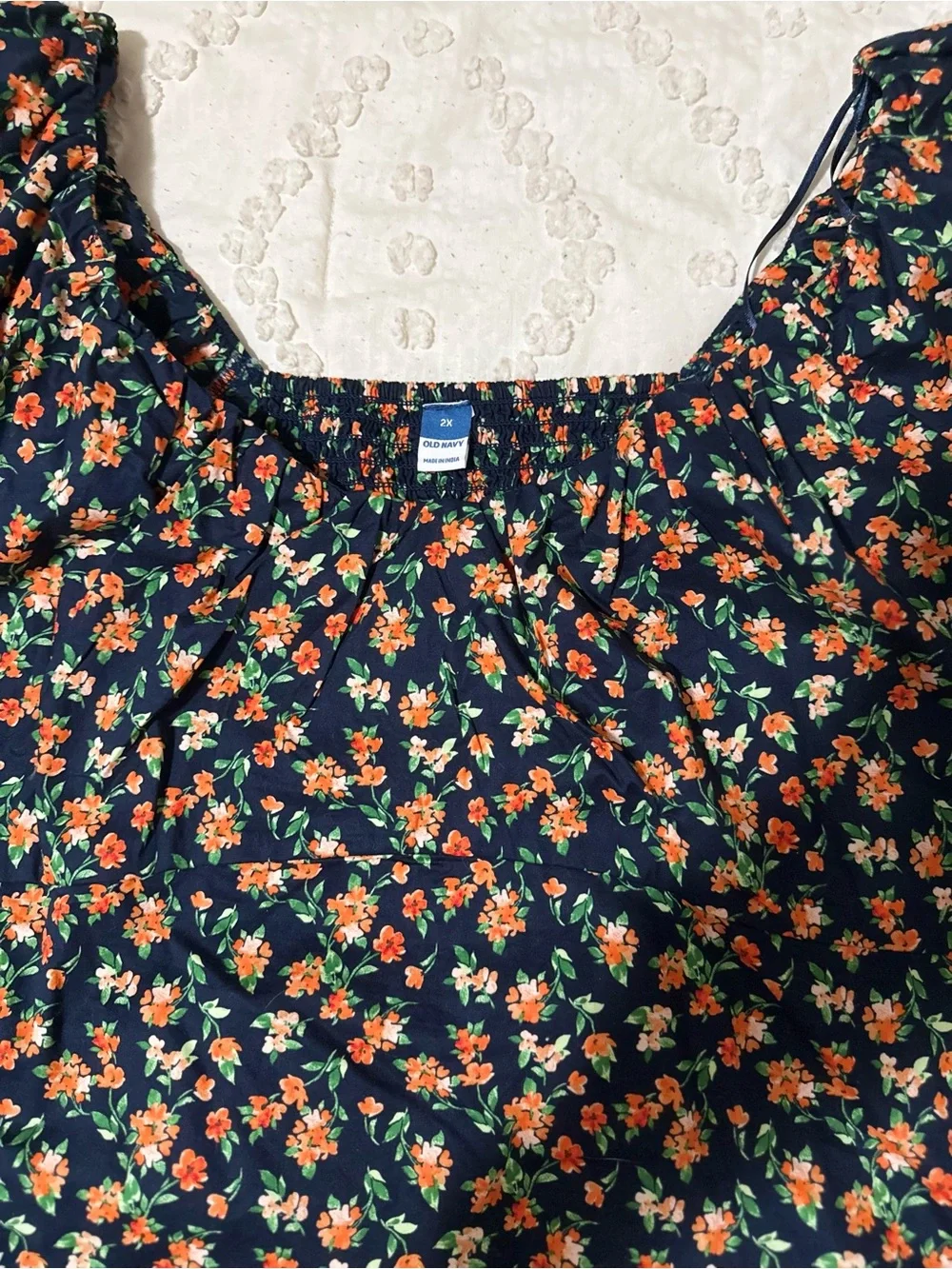 Old Navy Women’s Navy Floral Puff-Sleeve Top